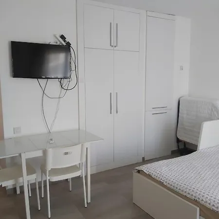 Gorgeous Studio Vokolidha